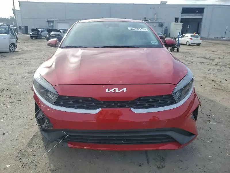 2023 KIA FORTE LX  