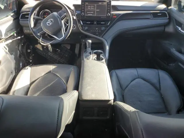 2022 TOYOTA CAMRY XLE  