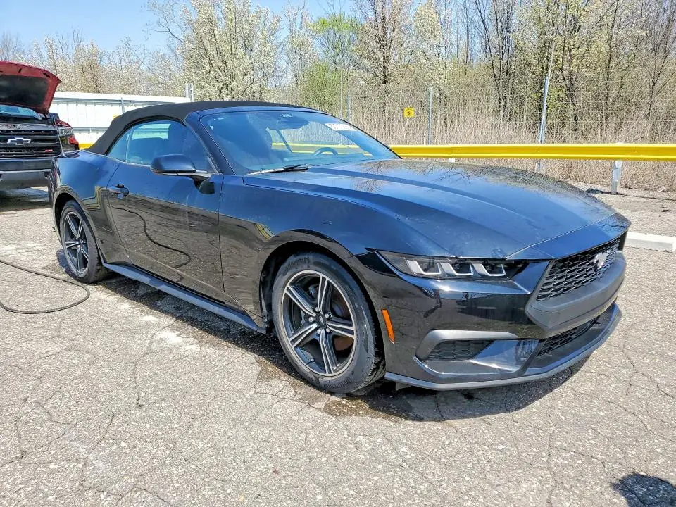 2025 FORD MUSTANG   