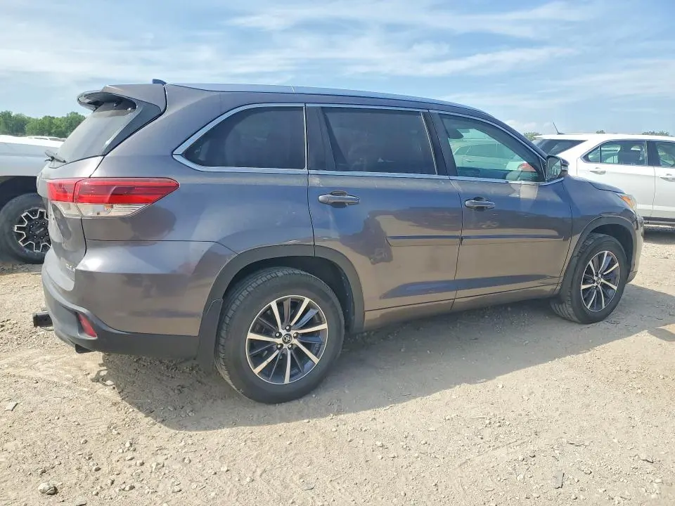 2018 TOYOTA HIGHLANDER XLE  