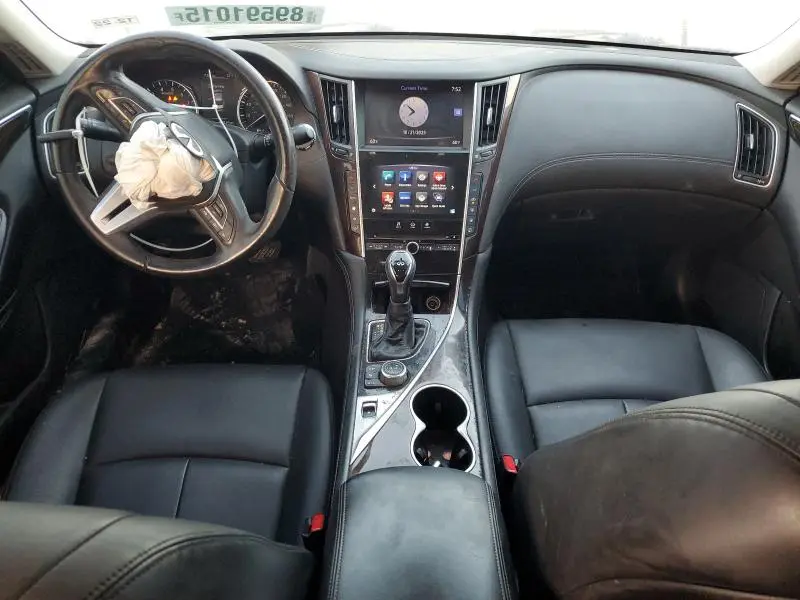 2018 INFINITI Q50 LUXE  