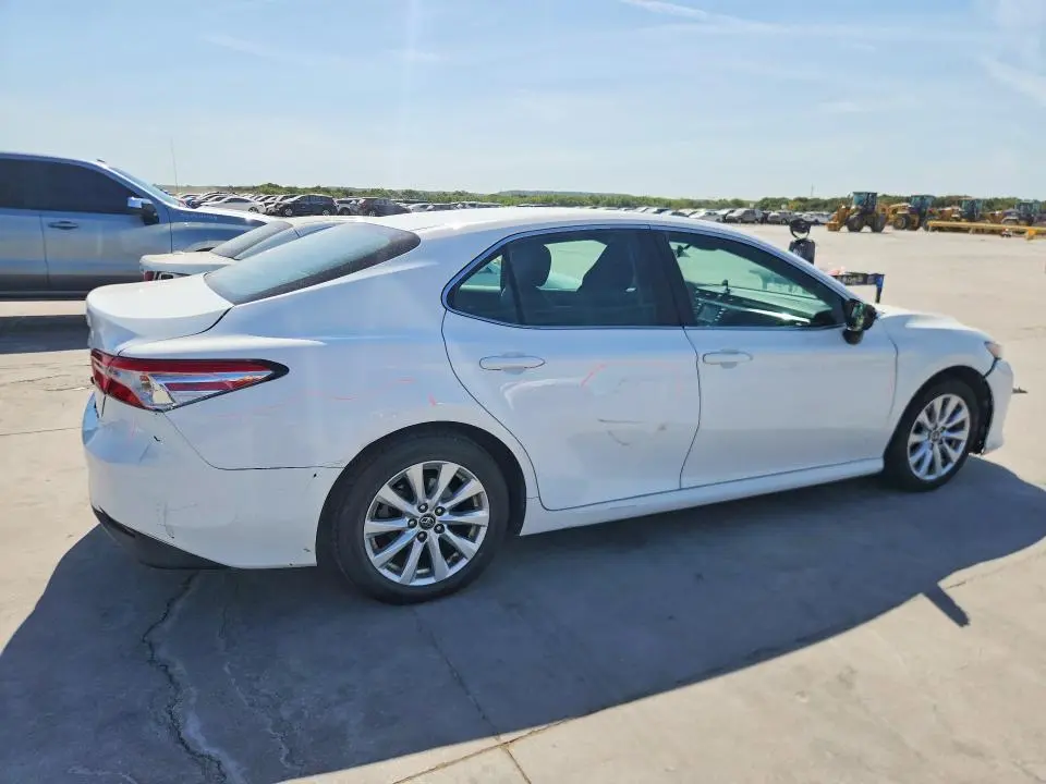 2018 TOYOTA CAMRY LE  