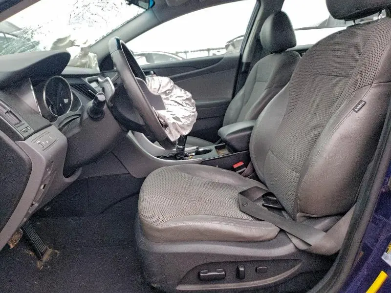 2011 HYUNDAI SONATA SE  