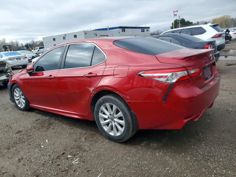 2020 TOYOTA CAMRY SE  