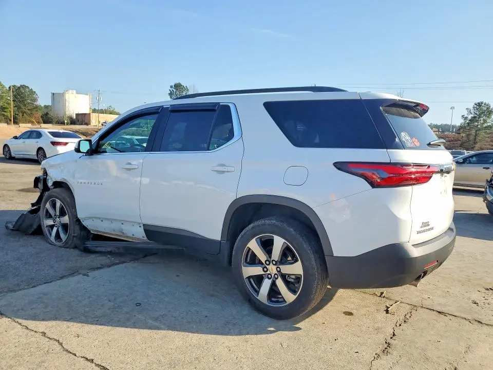 2023 CHEVROLET TRAVERSE LT  