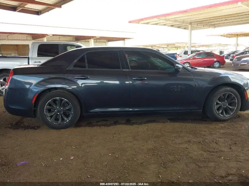 2016 CHRYSLER 300 LIMITED