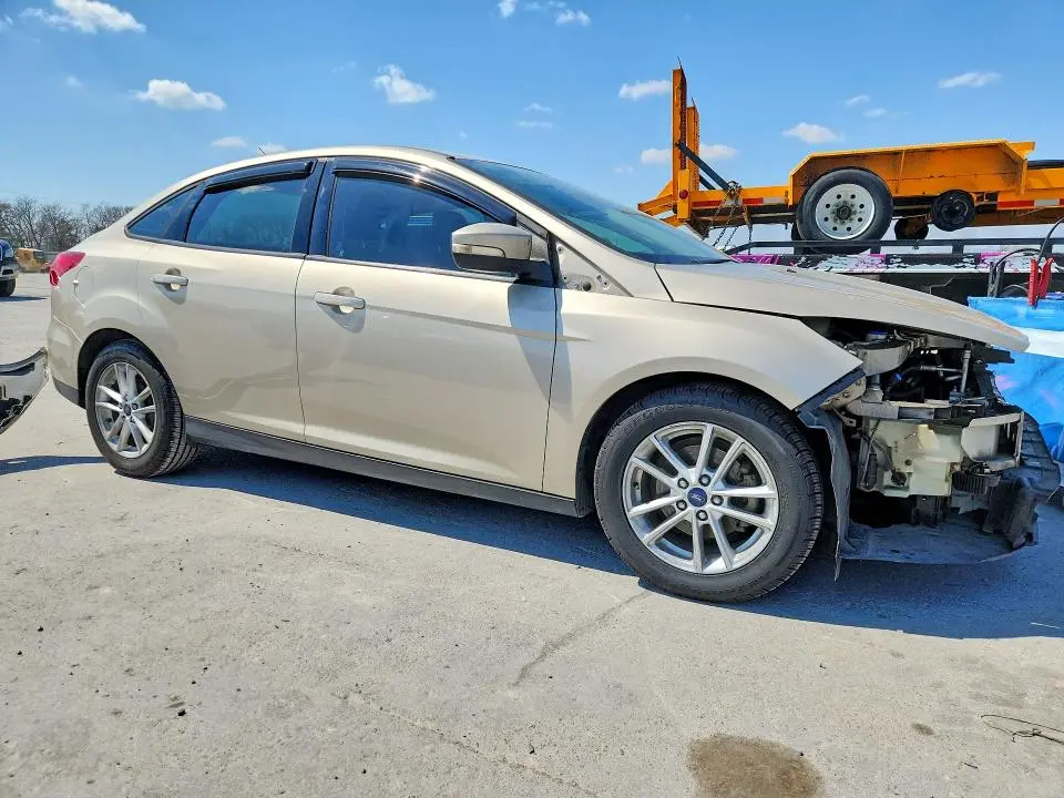2017 FORD FOCUS SE  