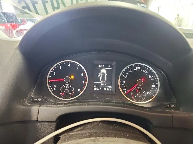 2014 VOLKSWAGEN TIGUAN S  