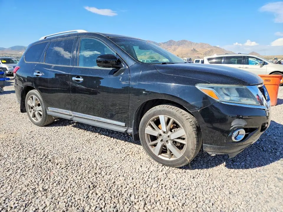2014 NISSAN PATHFINDER S  