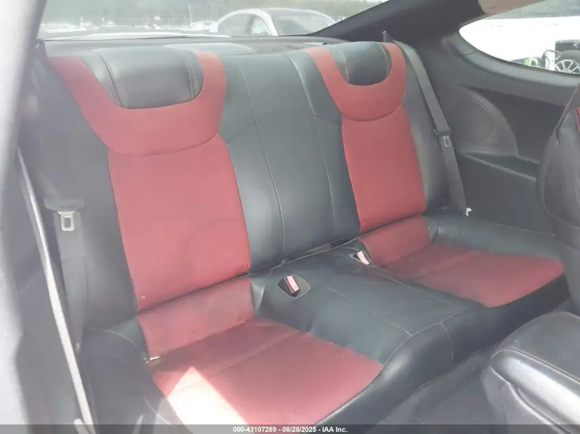 2010 HYUNDAI GENESIS  