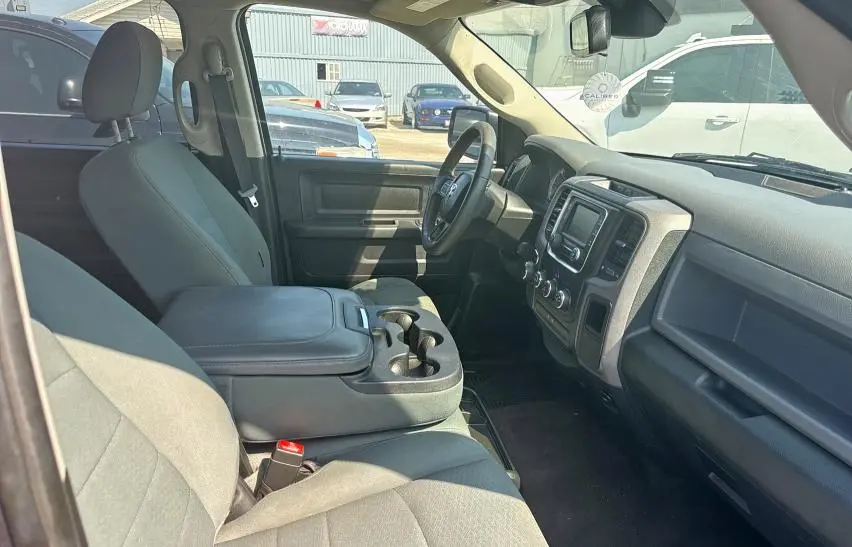 2016 RAM 1500 ST