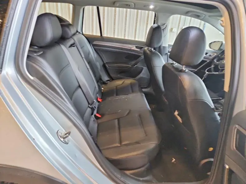 2017 VOLKSWAGEN GOLF   
