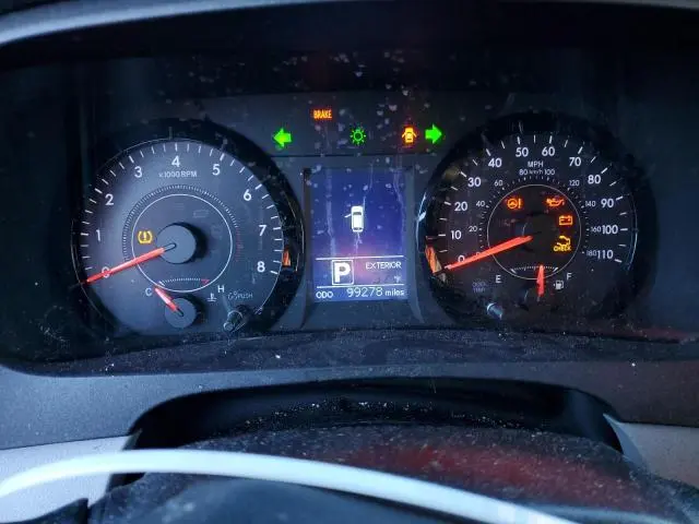 2017 TOYOTA SIENNA LE  