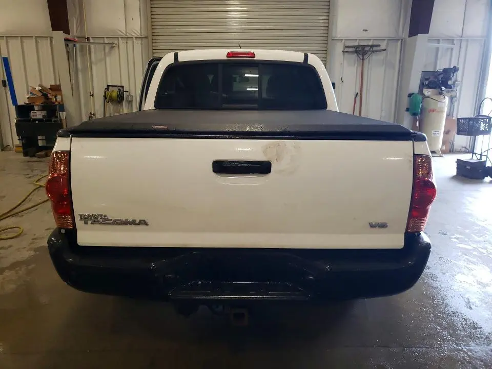 2015 TOYOTA TACOMA V6  