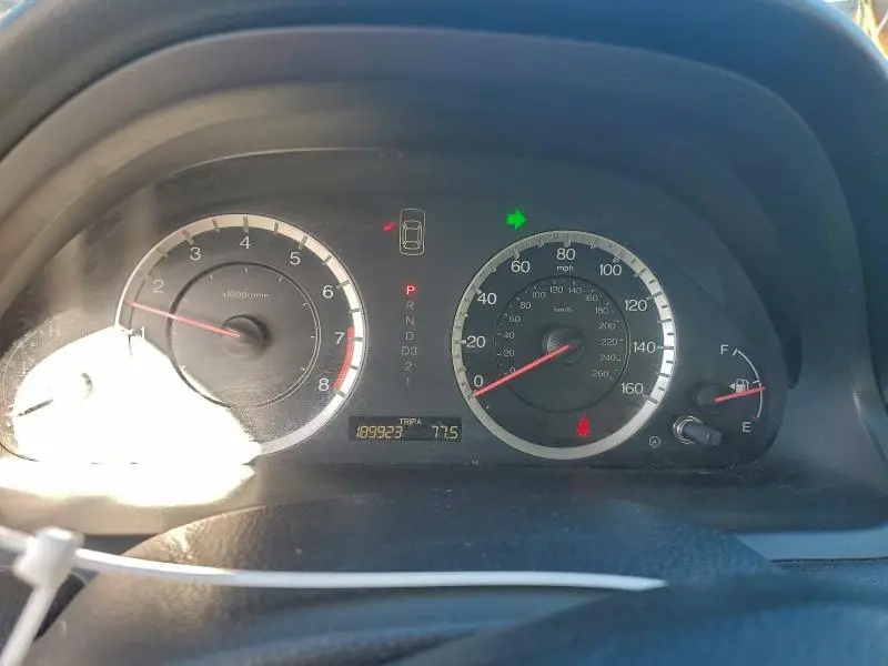 2011 HONDA ACCORD LX  