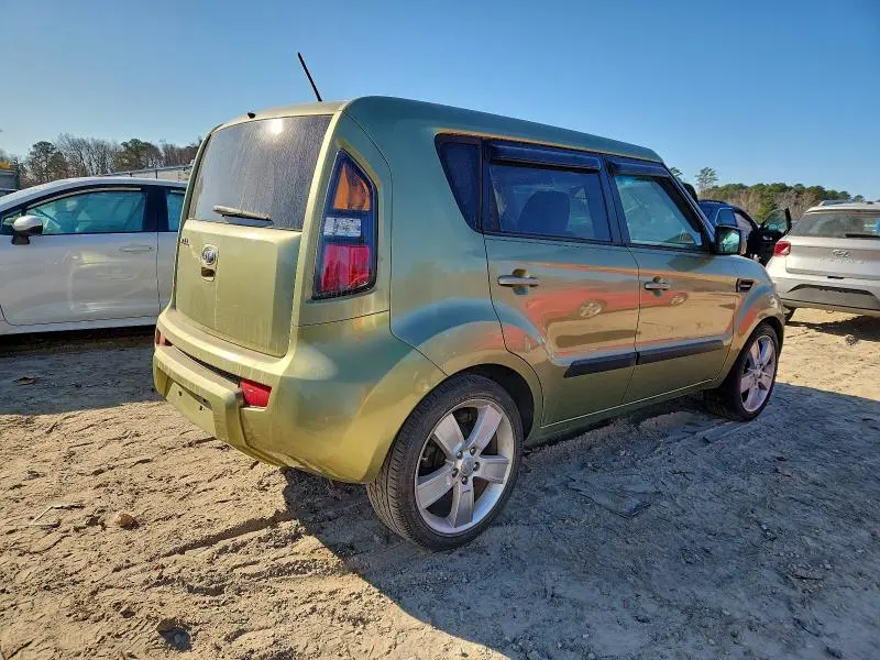 2011 KIA SOUL +  
