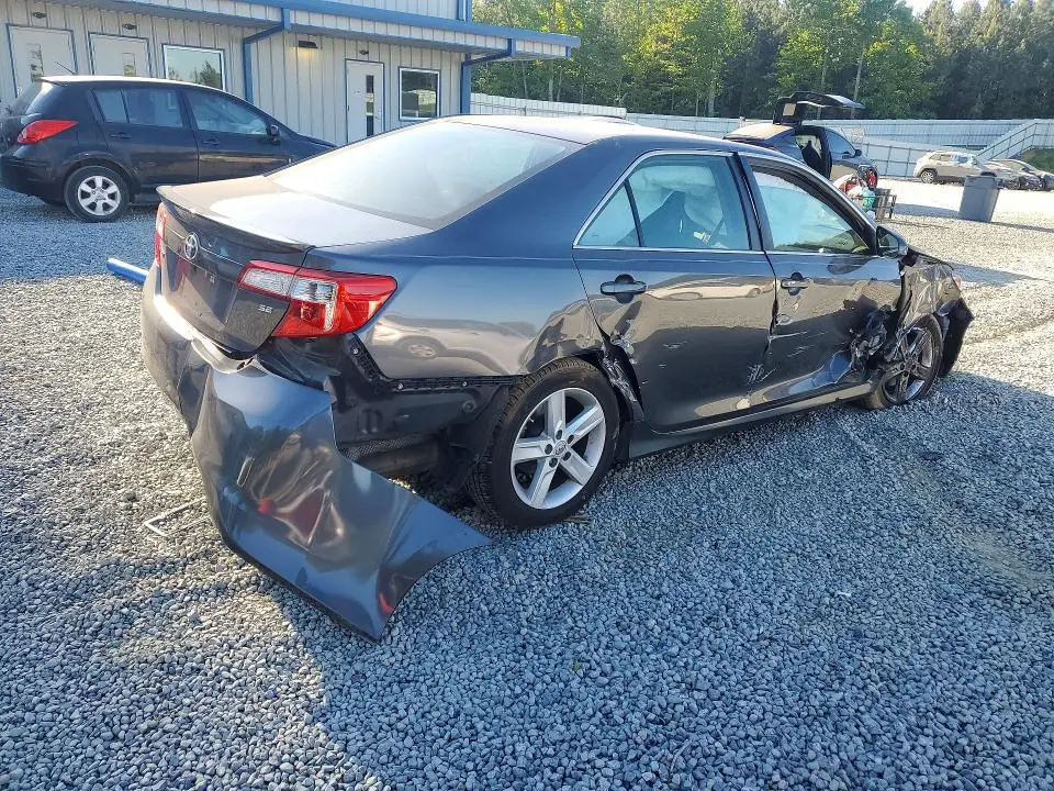2013 TOYOTA CAMRY SE  