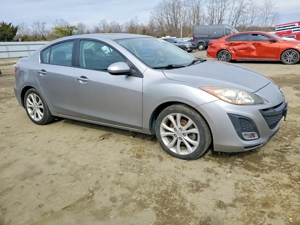 2011 MAZDA 3 S  