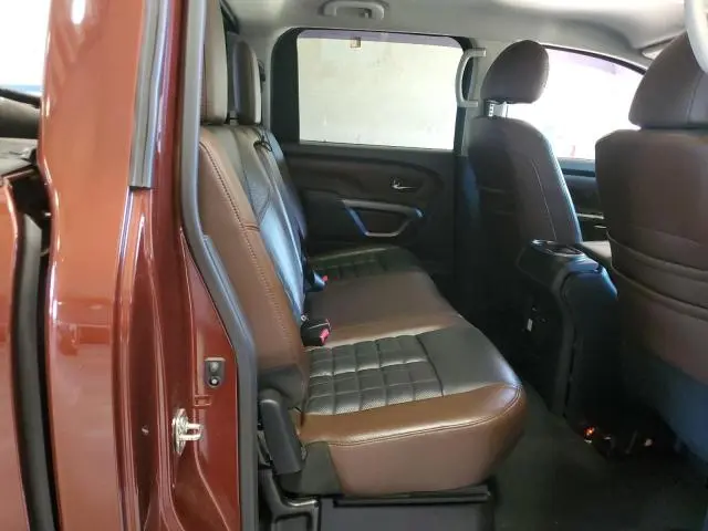 2017 NISSAN TITAN SV  