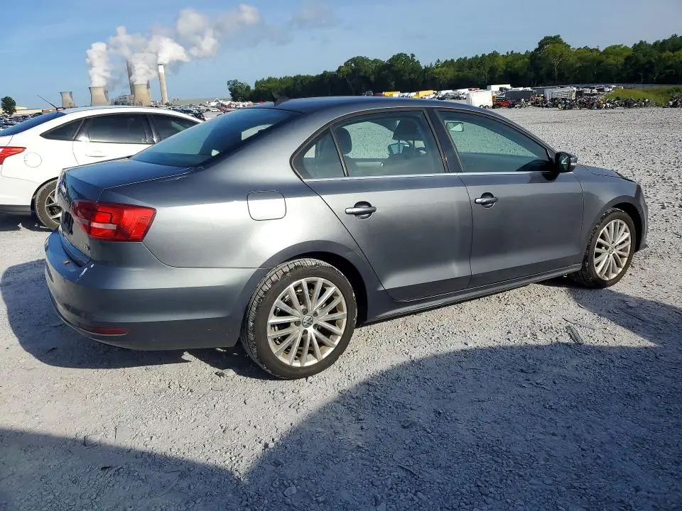 2015 VOLKSWAGEN JETTA SE  
