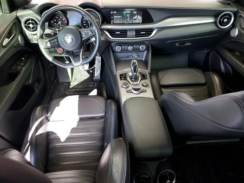 2022 ALFA ROMEO STELVIO TI  