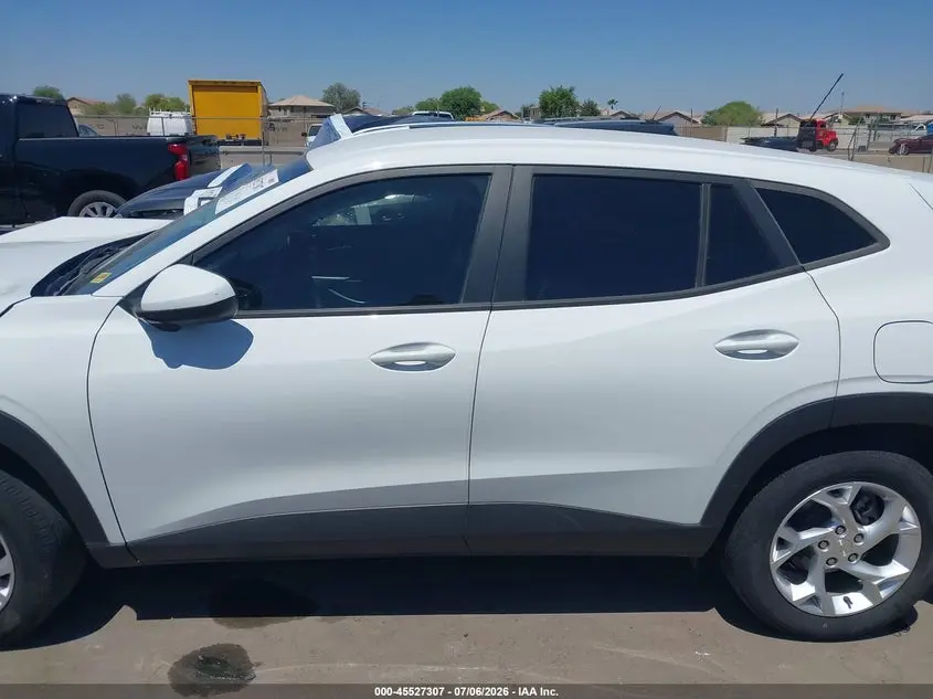 2024 CHEVROLET TRAX FWD SP