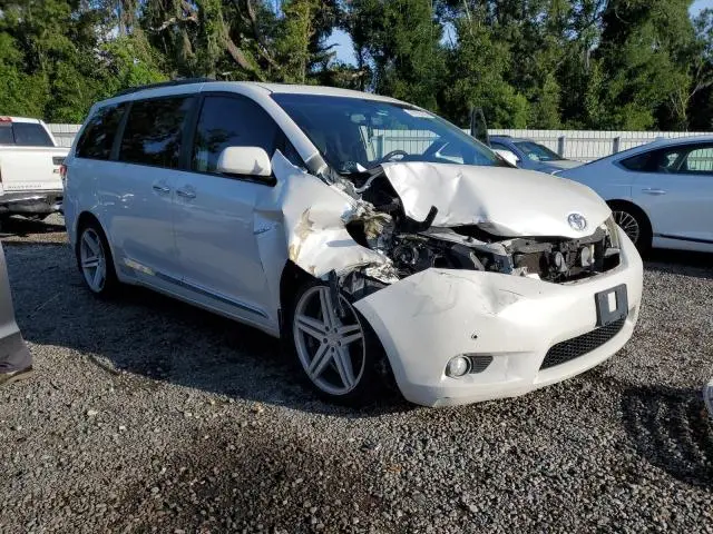 2012 TOYOTA SIENNA XLE  