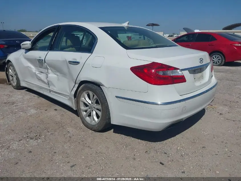 2013 HYUNDAI GENESIS 3.8