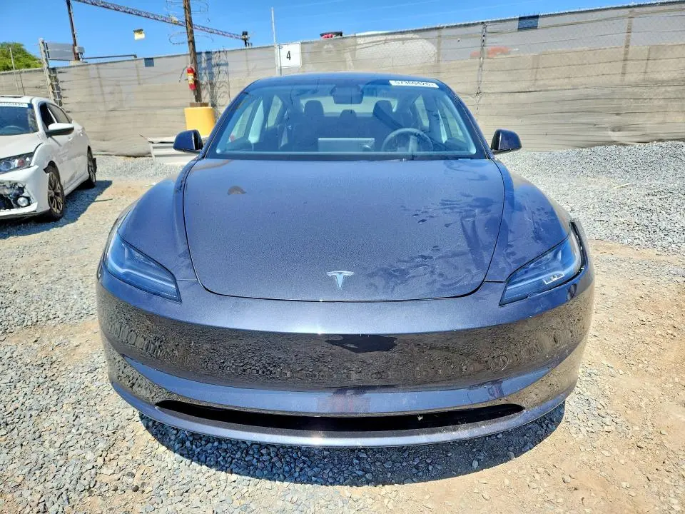 2025 TESLA MODEL 3   