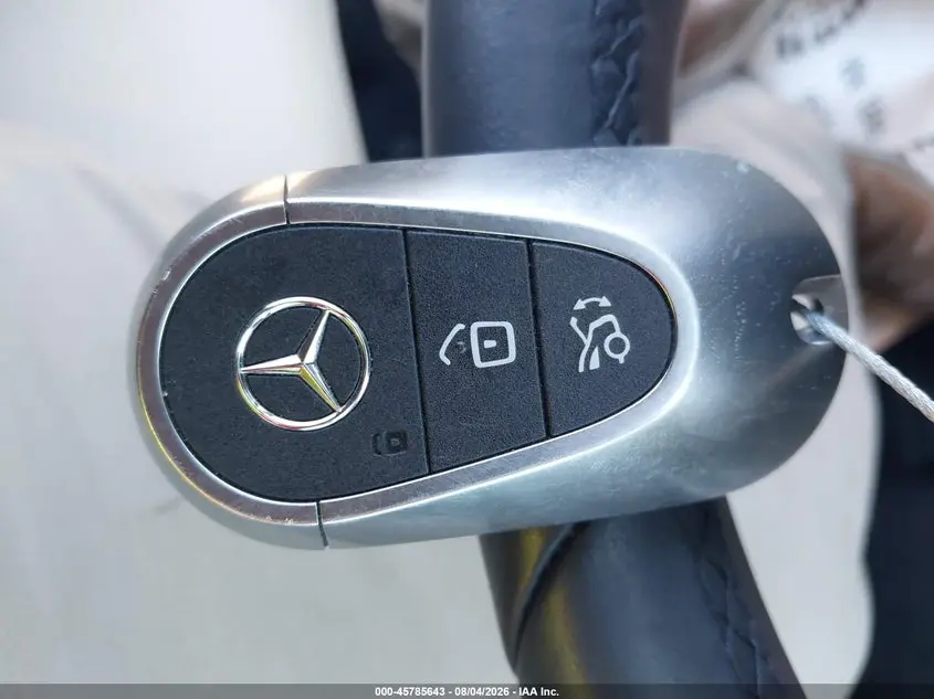 2024 MERCEDES-BENZ C 300  