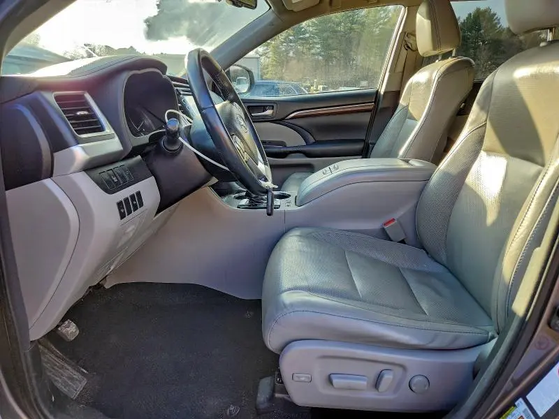 2016 TOYOTA HIGHLANDER HYBRID LIMITED  