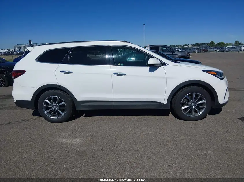 2017 HYUNDAI SANTA FE SE