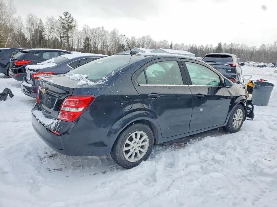 2017 CHEVROLET SONIC LT  