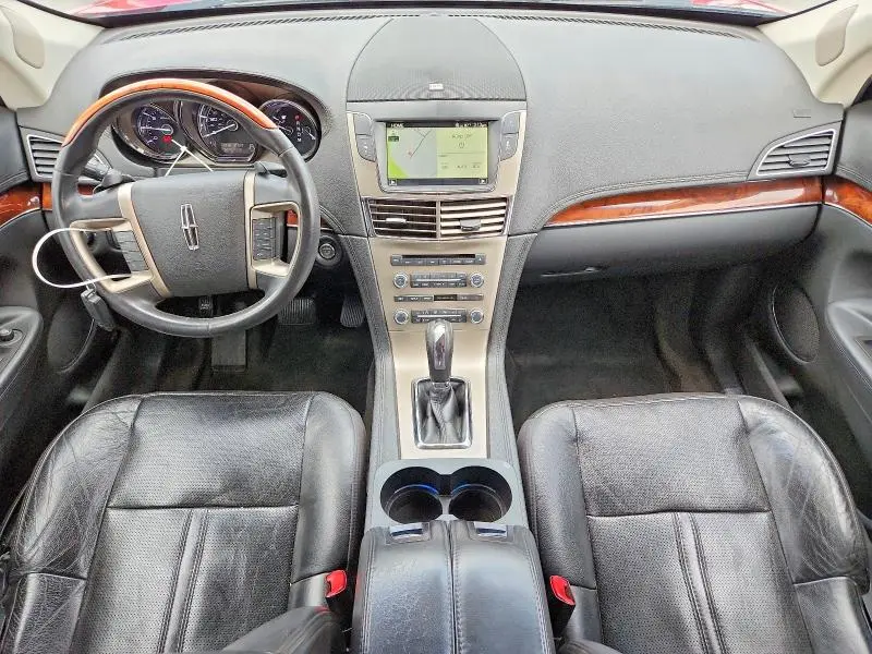 2012 LINCOLN MKT   