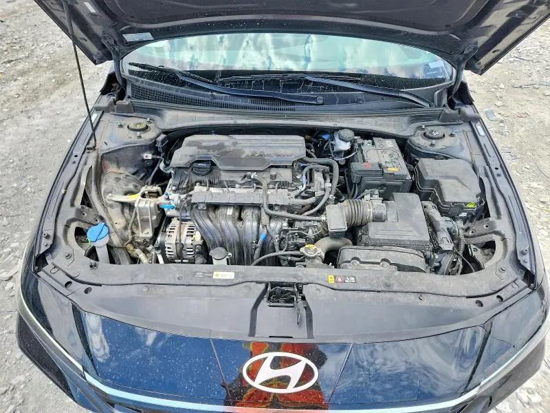 2025 HYUNDAI ELANTRA SEL  
