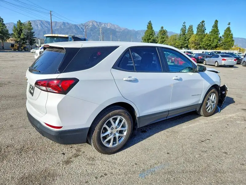 2022 CHEVROLET EQUINOX LS  