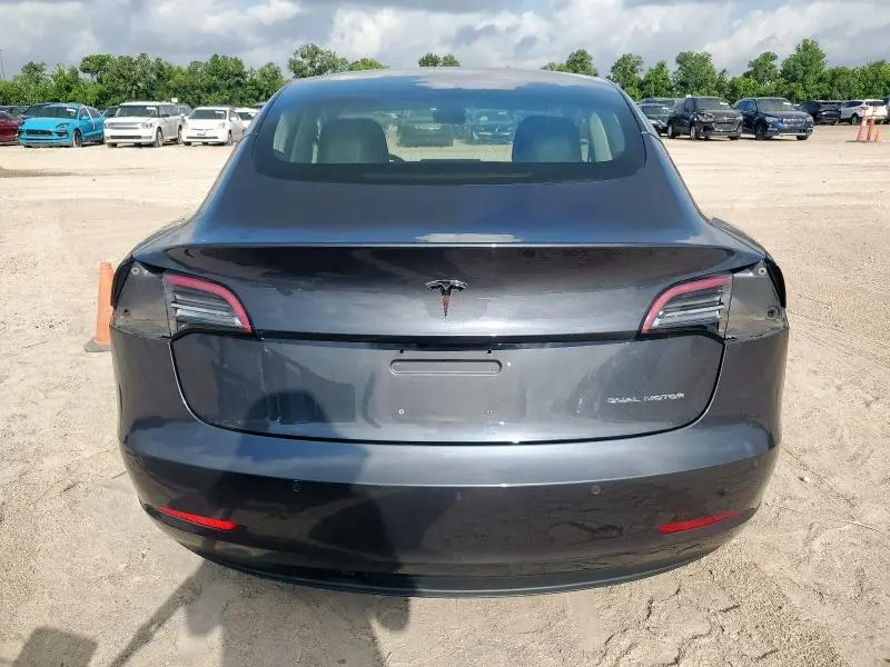 2018 TESLA MODEL 3   