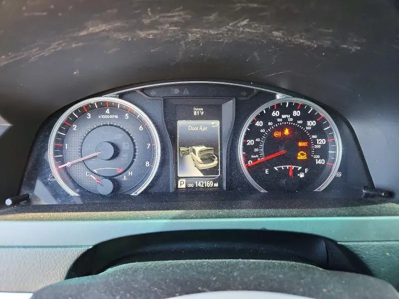 2016 TOYOTA CAMRY SE  