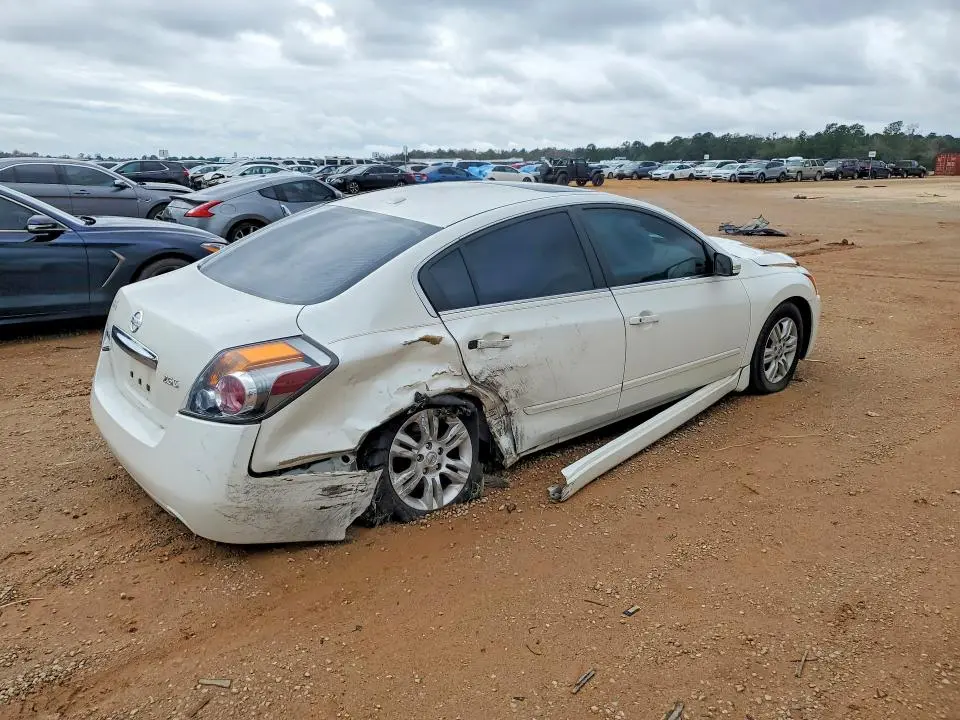 2010 NISSAN ALTIMA BASE  