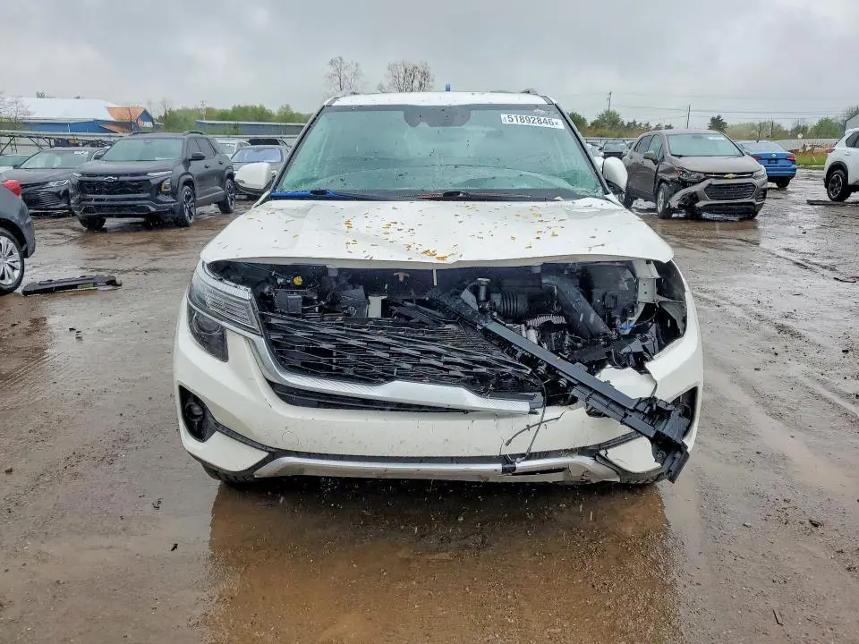2021 KIA SELTOS EX  