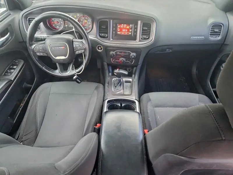 2016 DODGE CHARGER SE  