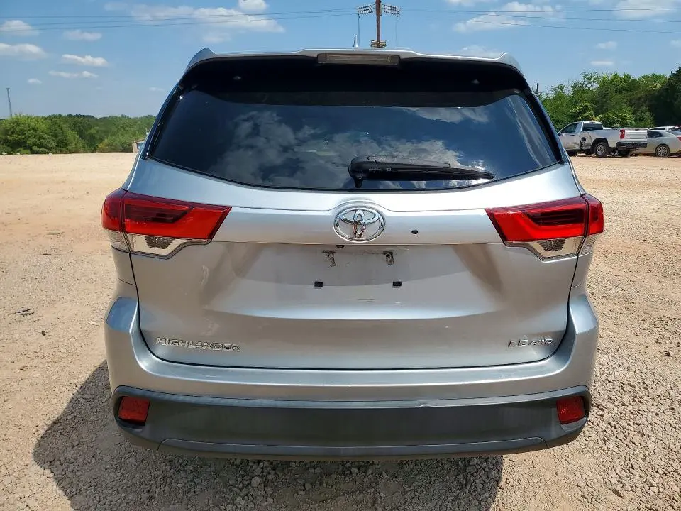 2018 TOYOTA HIGHLANDER LE PLUS  