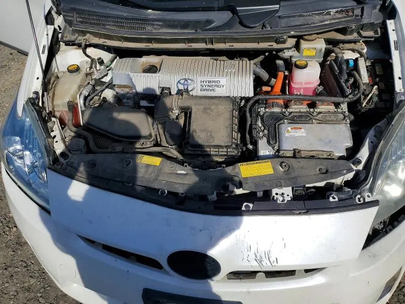 2010 TOYOTA PRIUS III  