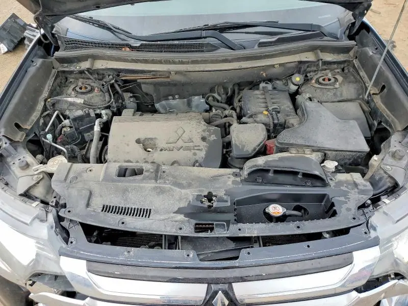 2016 MITSUBISHI OUTLANDER SE  
