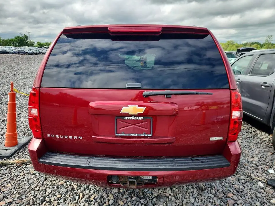 2011 CHEVROLET SUBURBAN K1500 LT  