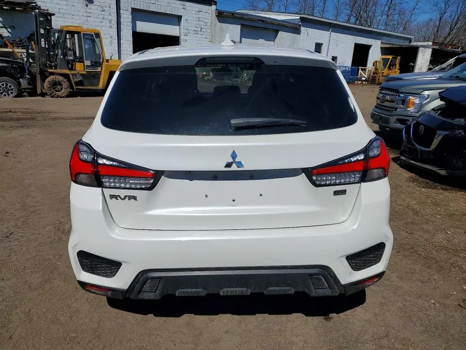 2021 MITSUBISHI RVR SE  