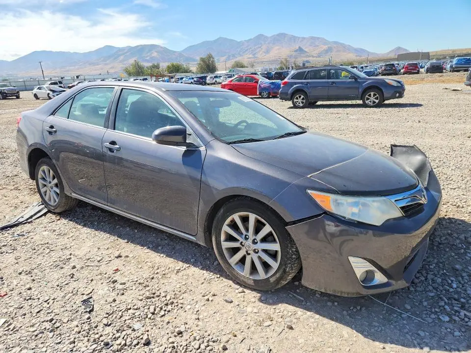 2012 TOYOTA CAMRY XLE  