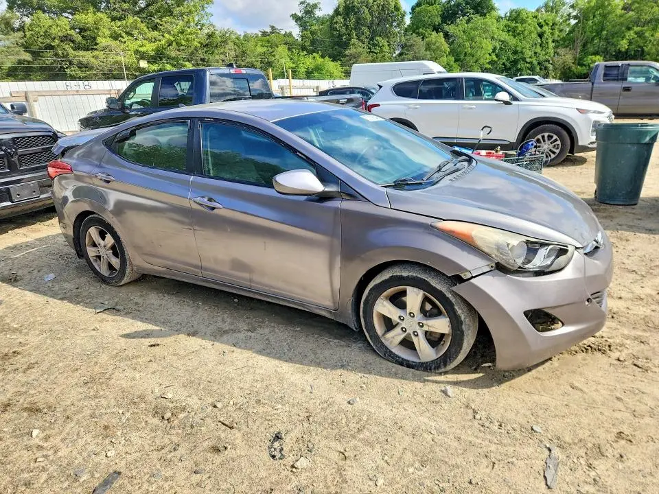 2013 HYUNDAI ELANTRA   