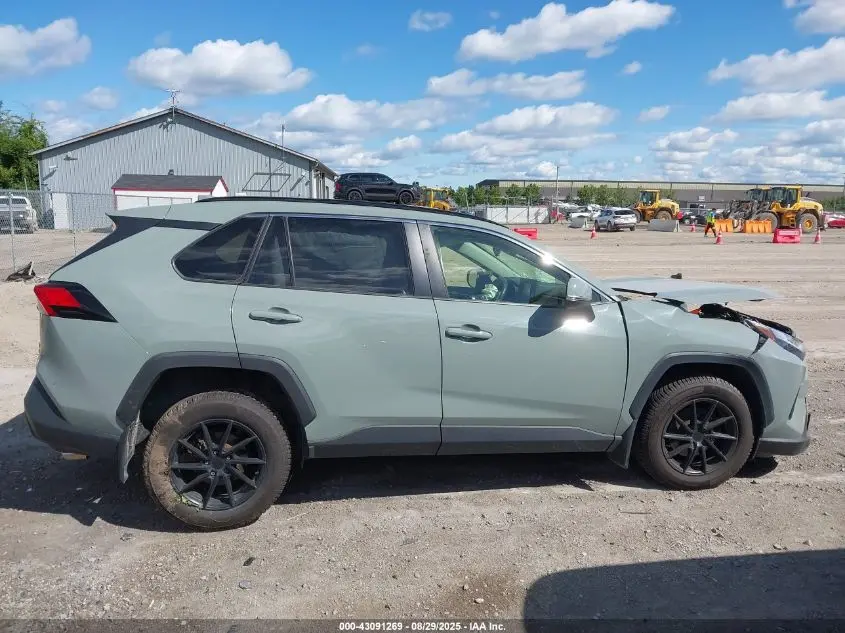 2022 TOYOTA RAV4 XLE