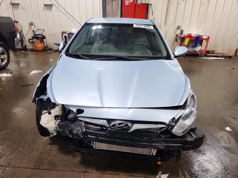 2012 HYUNDAI ACCENT GLS  